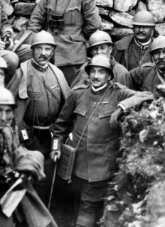 Armando diaz among the soldiers. 1917