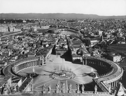 View from the dome of the Vatican basilica when the village spina di borgo existed. 1910-20