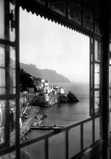 Italy. Campania. view of the Amalfi coast from the Cappuccini hotel. 1910-20