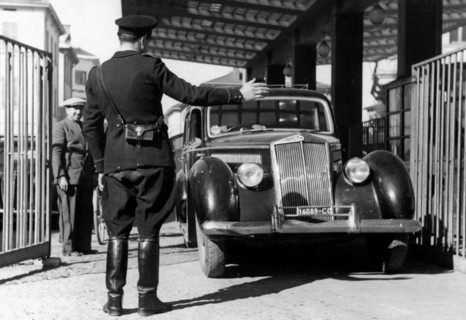 Customs Switzerland-italy. 1930-1940
