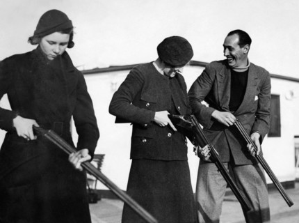 Volley. 1932
