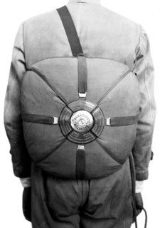 Salvator D/37 Parachute. 1930-40