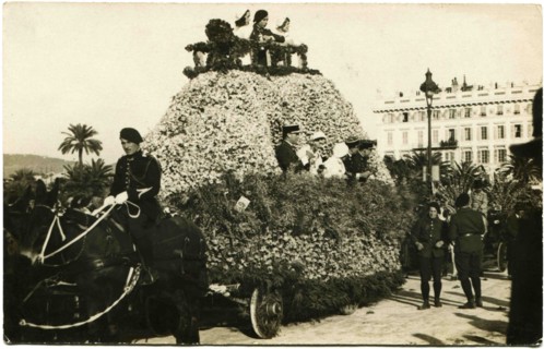 Ball of flowers in Nice.