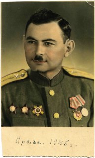 An artillery colonel of the Soviet Army.