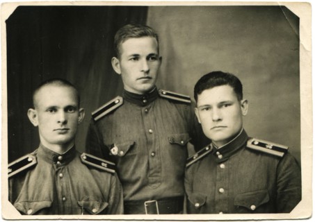The cadets of the military transport school.