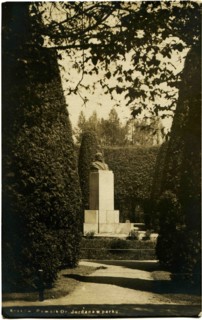 Statue of Dr Jordan in the park.