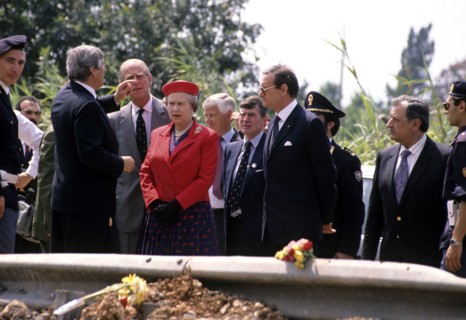 Elizabeth II.