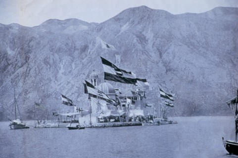 Old Photo. Early Xix Century. Ischrpjel Island. Yugoslavia Federal Republic