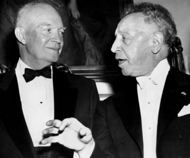 Polish pianist Arthur Rubinstein with president Eisenhower.