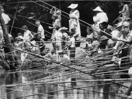 Boys fishing contest.