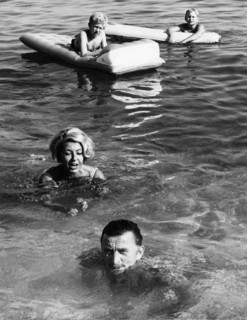 Kirk Douglas, Anne Buydens, Peter Douglas and Eric Douglas.