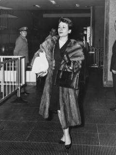 Annie Girardot.