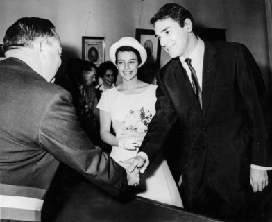 Robert Hossein and Caroline Eliacheff.
