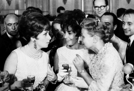 Gina Lollobrigida, Elizabeth Taylor and Ekaterina Furceva.