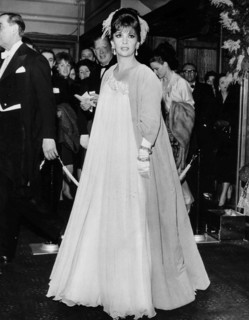 Gina Lollobrigida.