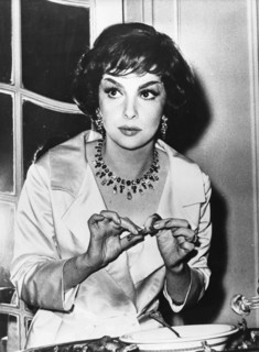 Gina Lollobrigida.