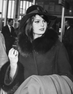 Daliah Lavi.