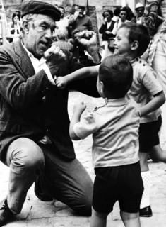 Anthony Quinn With Sons.