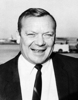 Aldo Ray.