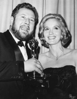 Peter Ustinov and Eva Marie Saint.