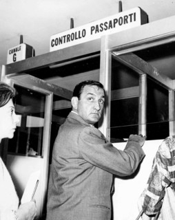 Lino Ventura.