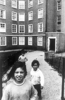 Uk, london, children in a working class neighbourhood, 70's