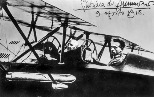 Gabriele d'annunzio and natale palli during the vienna flight, 1918