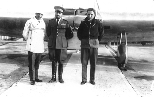 Fausto cecconi, Umberto Maddalena with Italo balbo in the day in the record duration and distance in a closed circuit, 1930