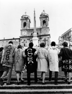 Manifestation in trinita dei monti of university students, rome 1966