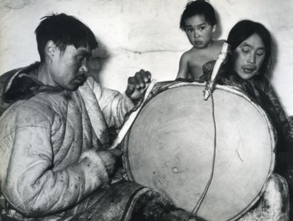 Eskimos cut the seal skin
