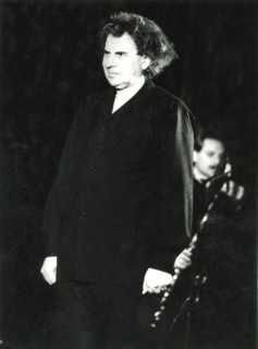 Mikis theodorakis