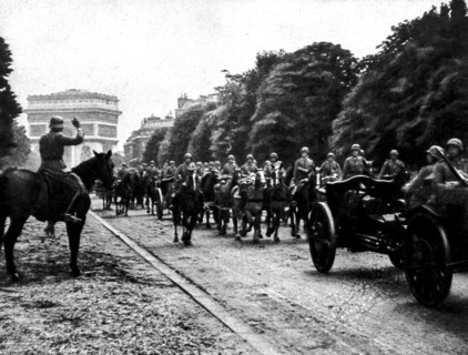 German troops in Paris, WWII
