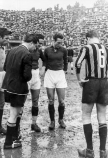 Inter - livorno 1946, soil control before the  game