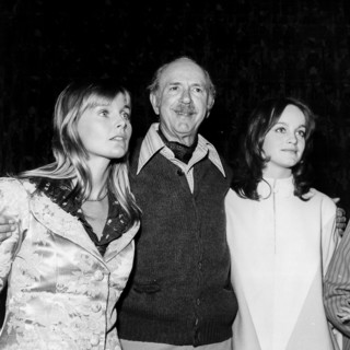 Carol lynley, jack albertson, pamela sue martin, 1972