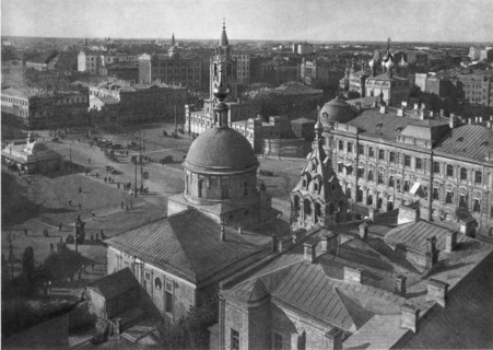 Strastnaya Square with its surroundings