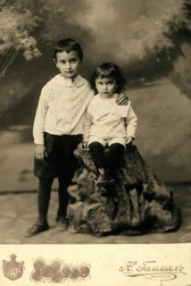 Mikhail Lifshitz with his brother