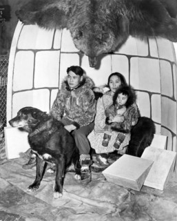 Eskimos At Sportsmen's Show