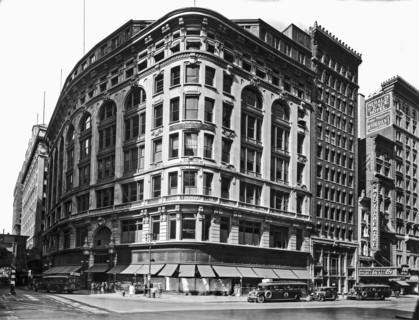 Saks-Herald Square Dept. Store
