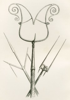 A catchpole in the centre and military forks on either side.