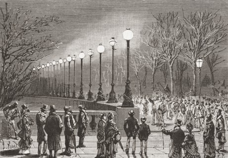 Crowds admiring the electric lights on Victoria Docks.