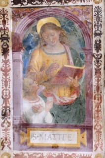Lo Spagna, arch of the presbytery with figures of saints