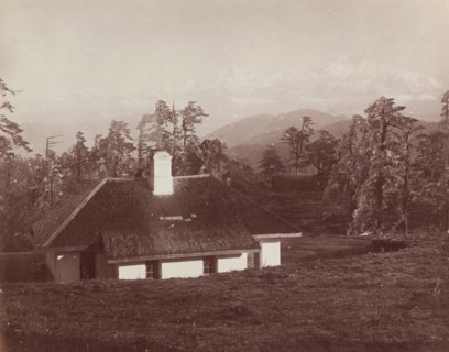 Dak Bunglalow in Sandakphu overlooking Kangchenjunga, Himalayas