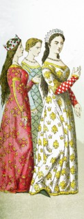 The figures represent French women around 1100. They are, from left to right: a queen and two