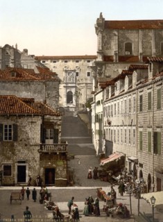 The Jesuit church and the military hospital in Ragusa.