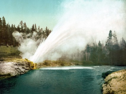Riverside Geyser.