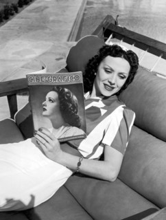 Woman Reading Cine-Grafico