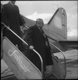 Albert Devv®ze in Geneva, 1950.