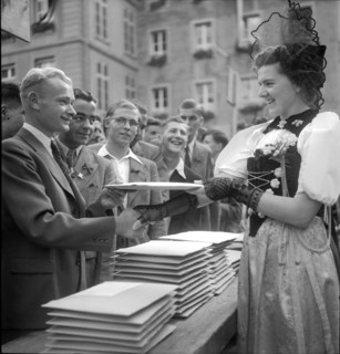 Berne, young voters are presented with full age certificate. 1944