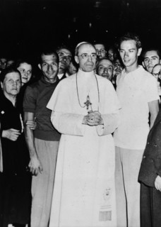 Reception by pope PiusXII for Giro d'Italia winner Hugo Koblet 1950.