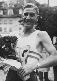 Morat-Fribourg race 1950: Hans Frischknecht  wins.